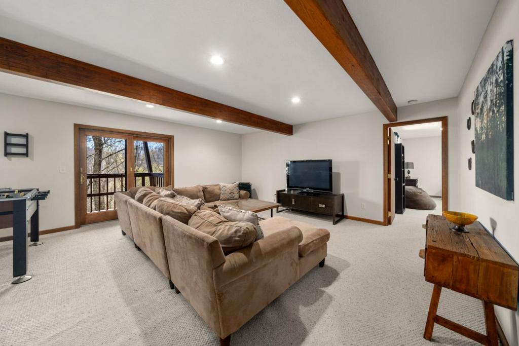 Вилла Wolf Ridge Retreat Swiss Экстерьер фото