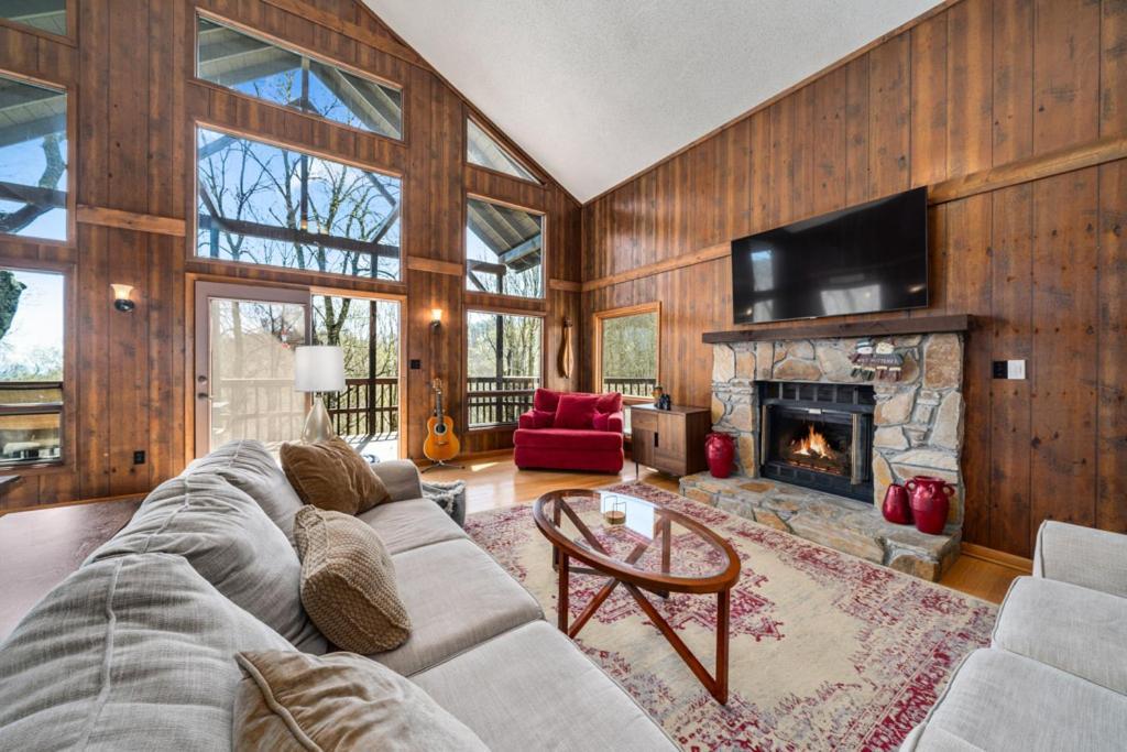 Вилла Wolf Ridge Retreat Swiss Экстерьер фото