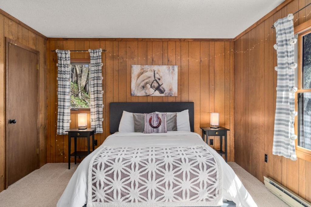 Вилла Wolf Ridge Retreat Swiss Экстерьер фото