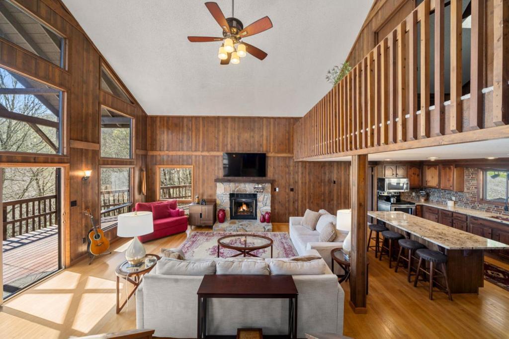 Вилла Wolf Ridge Retreat Swiss Экстерьер фото