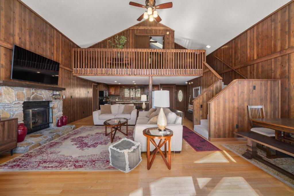 Вилла Wolf Ridge Retreat Swiss Экстерьер фото
