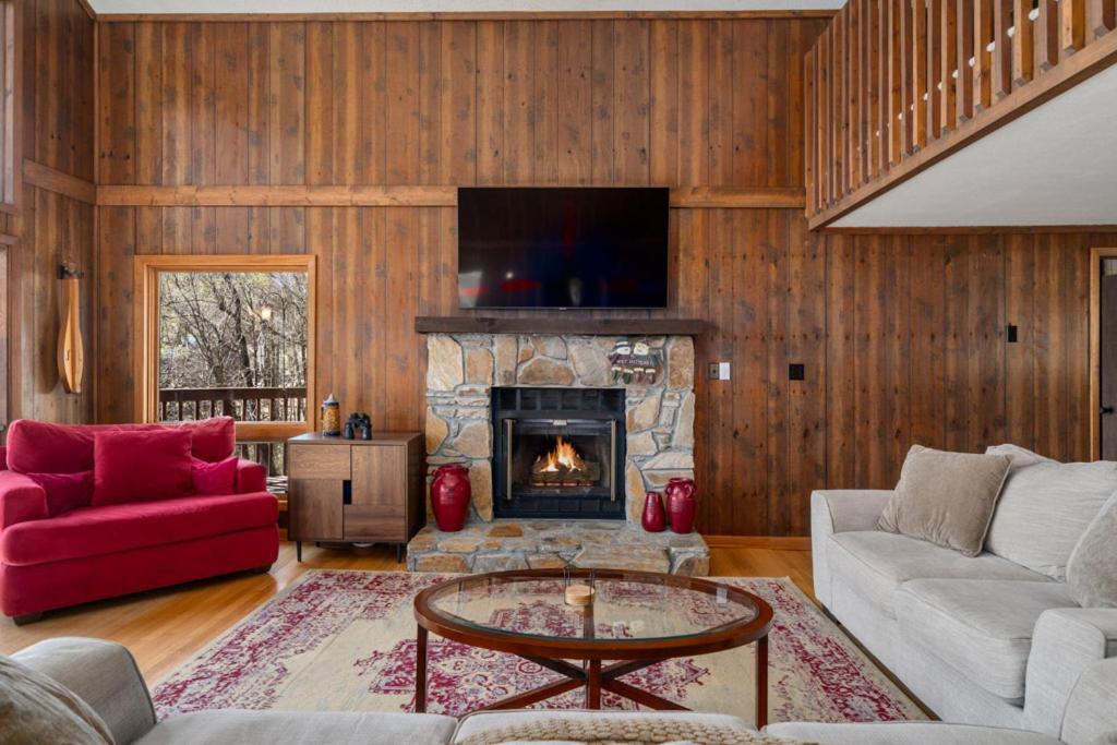 Вилла Wolf Ridge Retreat Swiss Экстерьер фото